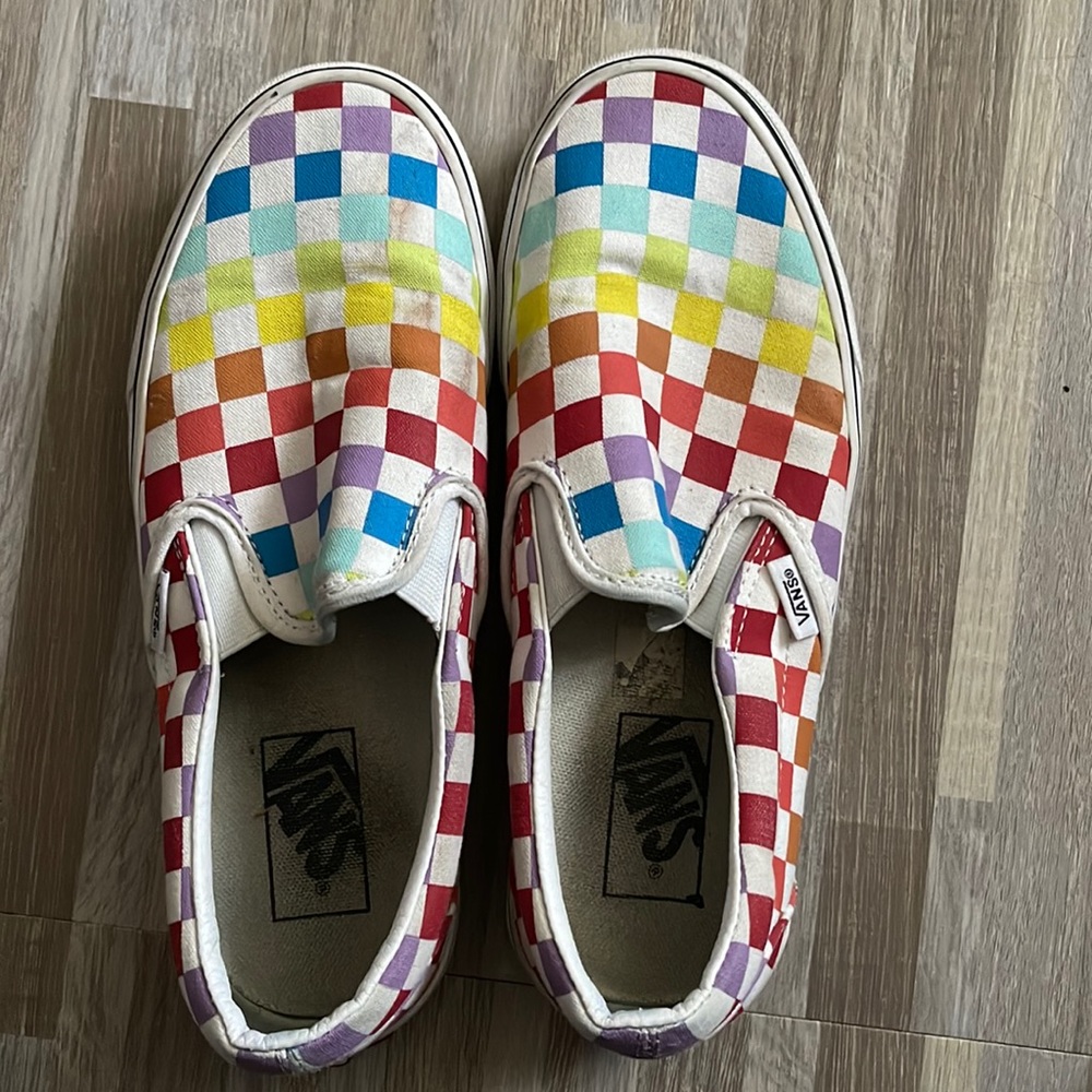 Vans rainbow checkerboard size 7.5 women size 6 men (A10)